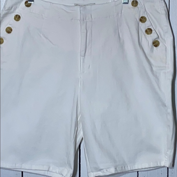 Plus Size White Bermuda Shorts - Picture 6 of 7